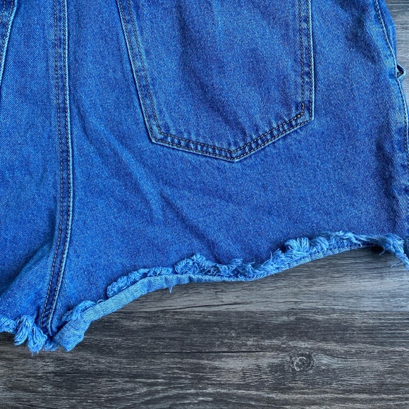Forever 21 Women’s Demin Blue Short Overalls Size L - Picture 4 of 9